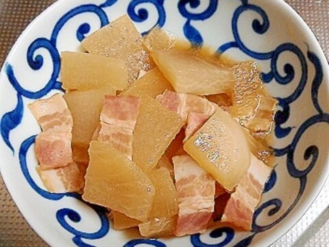 超簡単！ハンパ食材で箸休め！ベーコンと大根の炒め煮